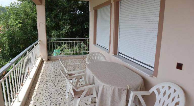 House with patio, barbecue & yard — photo 3