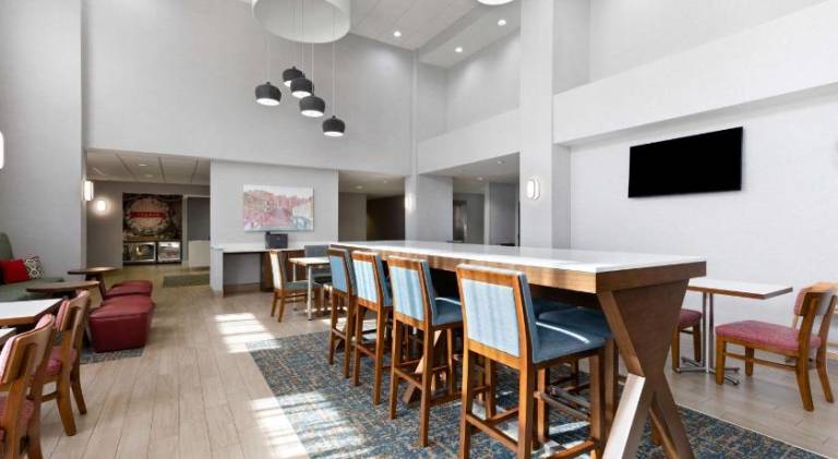 Hampton Inn & Suites Dothan — photo 4