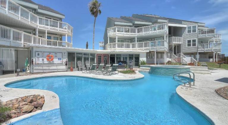House with hot tub in Corpus Christi, TX