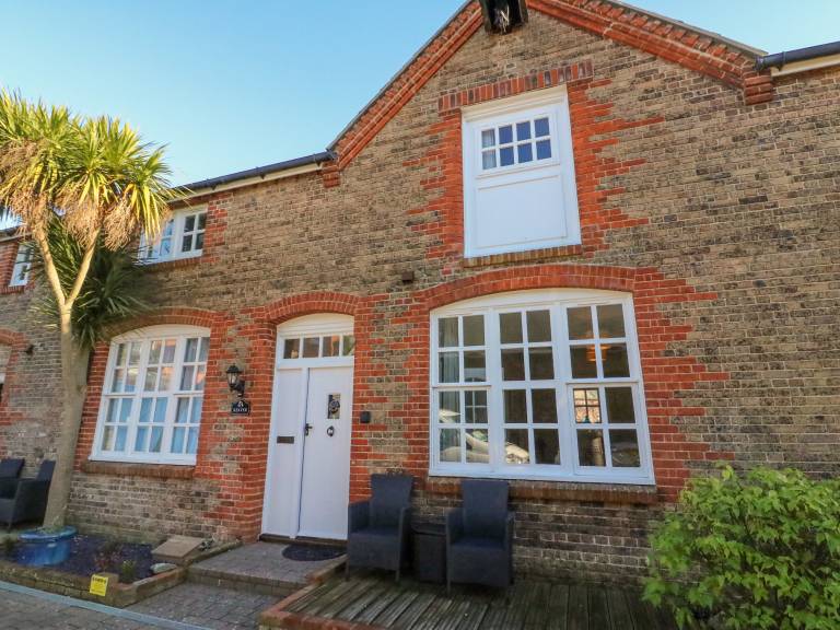 Cottage | Beach view in Weymouth