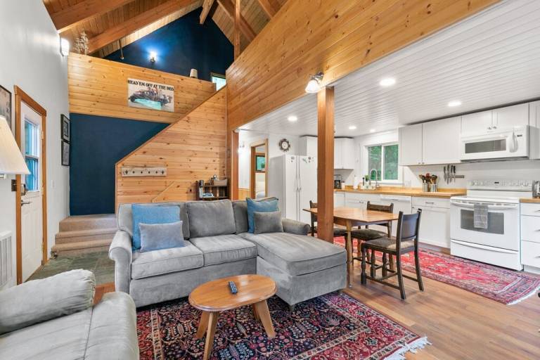 Skykomish Vacation Rentals From $102 | HomeToGo