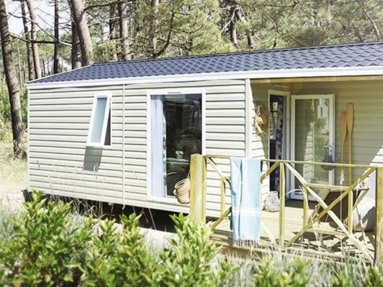 Child-friendly charming mobile home with terrace | Garden view | Dogs allowed in Castres