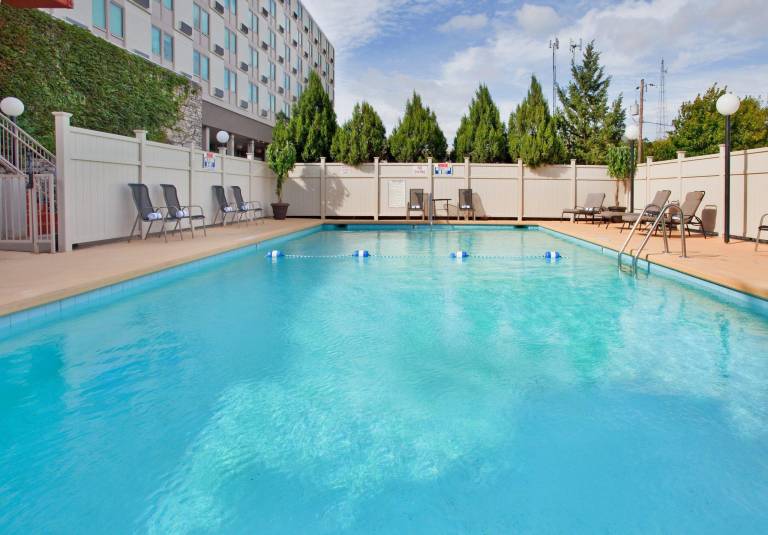Holiday Inn At the Campus By IHG — photo 3