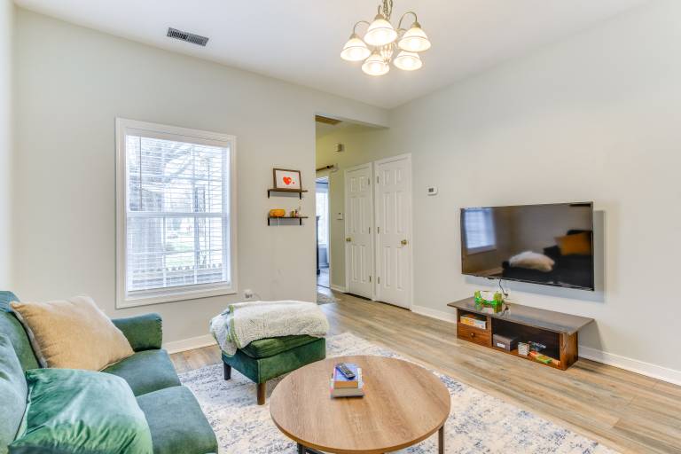 3 Mi to Dtwn: WFH-Friendly Richmond Retreat! — photo 5