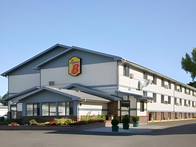 Super 8 By Wyndham Pierre Sd