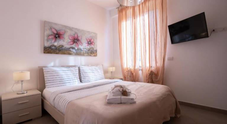 Holiday apartment with 1 room for 5 persons in Loano