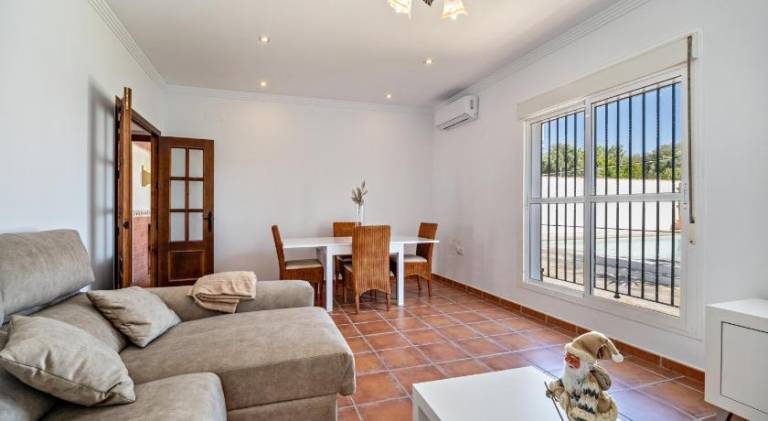 Fully equipped ample house with barbecue, yard & private pool | Good for workation | Pet-friendly — photo 2