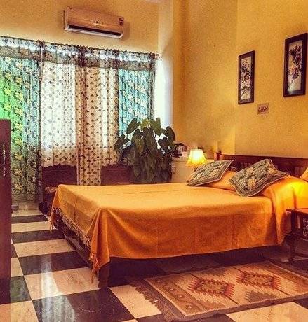 Bed and breakfast  Keshav Nagar