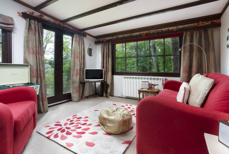 Lodge with terrace, garden & sauna | Pets allowed — photo 3