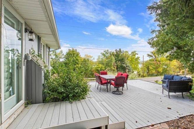 Vacation home with hot tub — photo 4