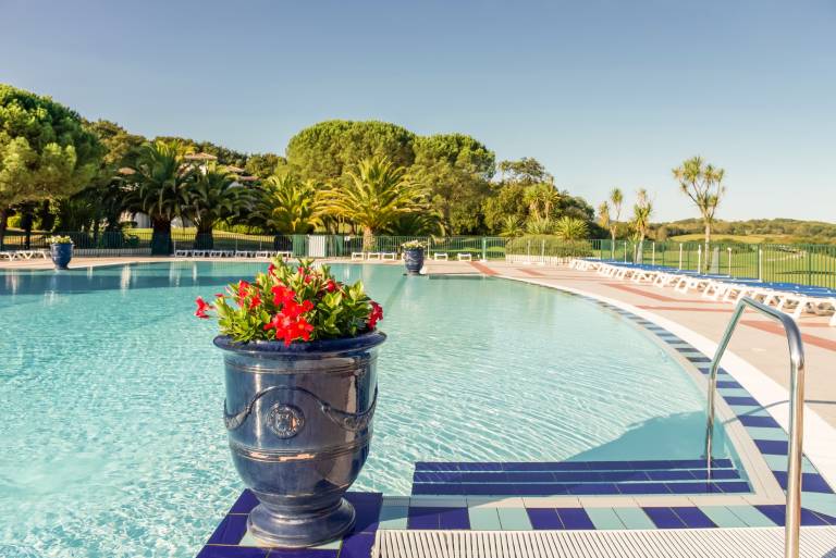 Family-oriented holiday apartment with yard, terrace & pool | Pets allowed — photo 2