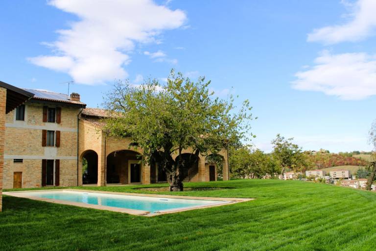 Villa with garden & private pool — photo 4