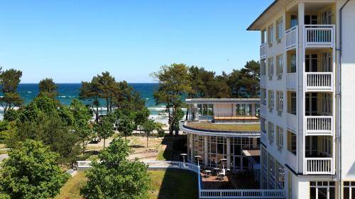 Rental apartment with yard, sauna & pool in Binz