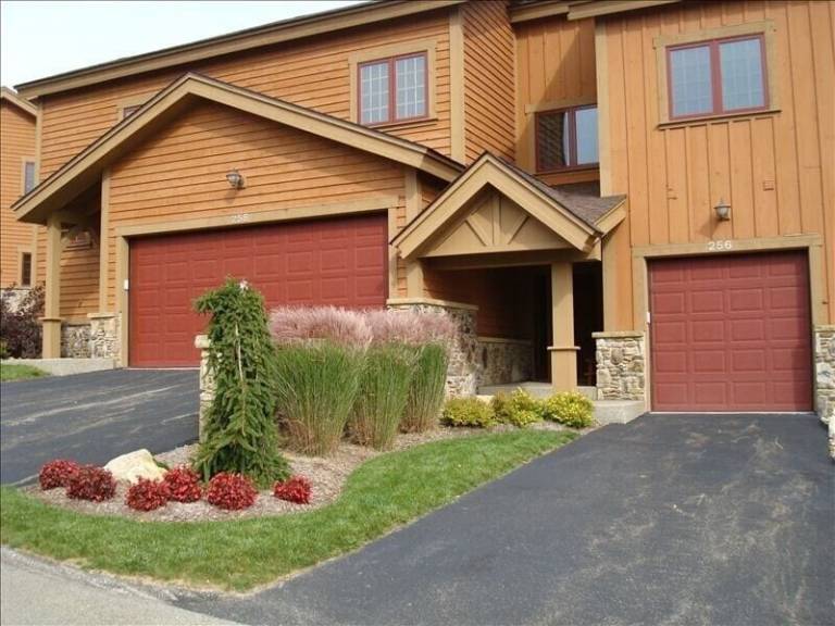 House  Seven Springs