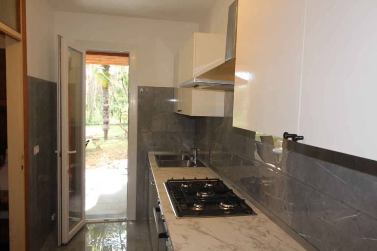 Holiday apartment with garden & terrace | Next to the beach | Pet-friendly — photo 5