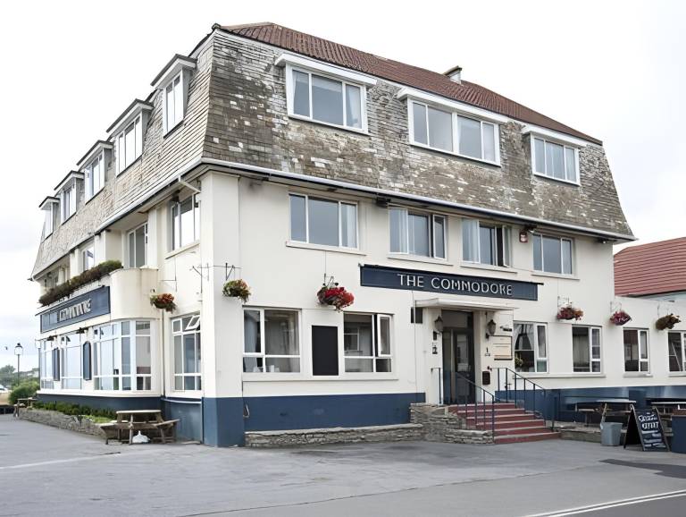 Commodore Hotel by Greene King Inns in Christchurch