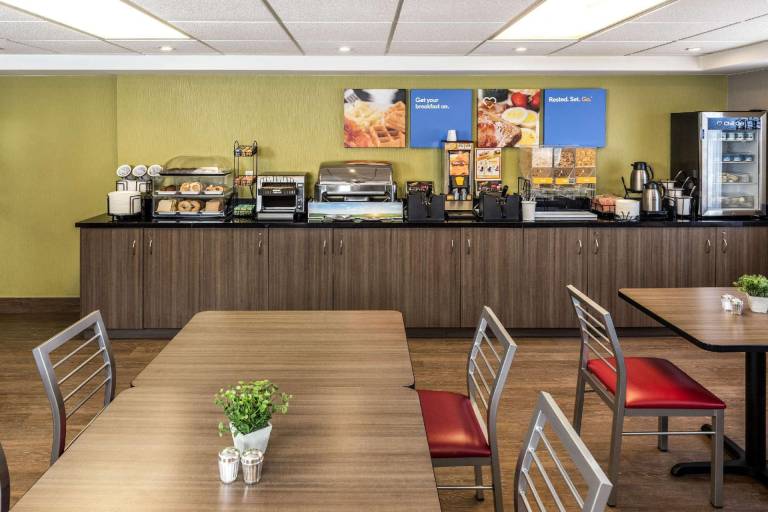 Comfort Inn — photo 5