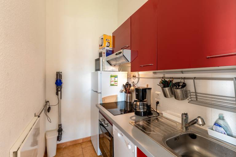 Rental apartment with patio — photo 4