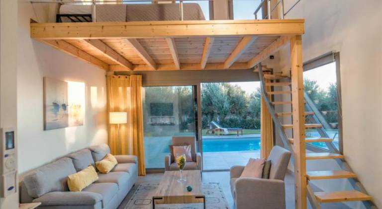 Villa with terrace, garden & private pool — photo 4