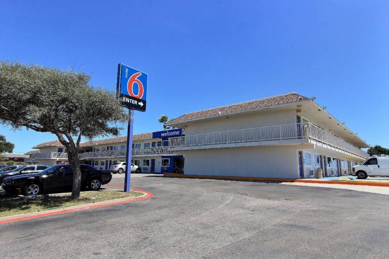 Motel 6 Corpus Christi, TX - East - North Padre Island — photo 4