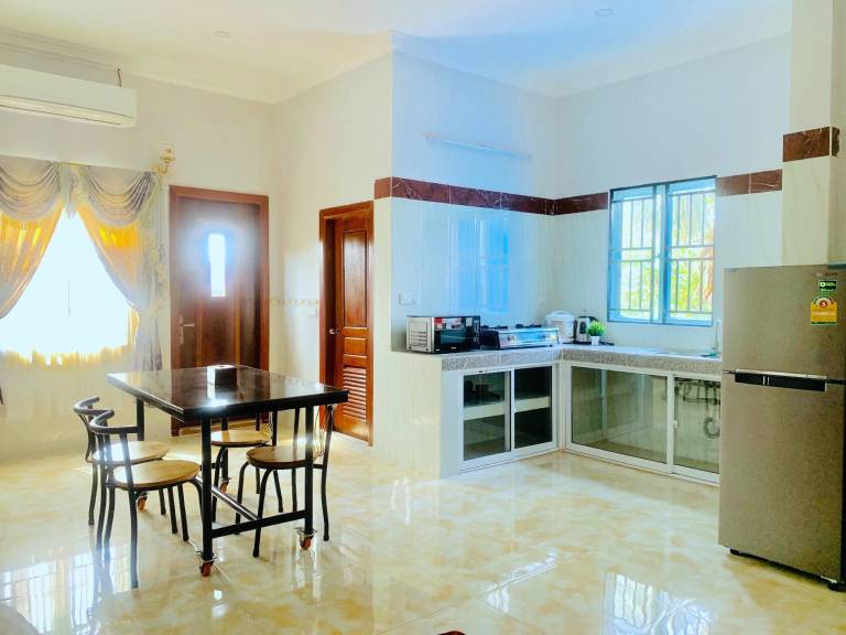 Vacation home | Suitable for remote work | Pets allowed — photo 4