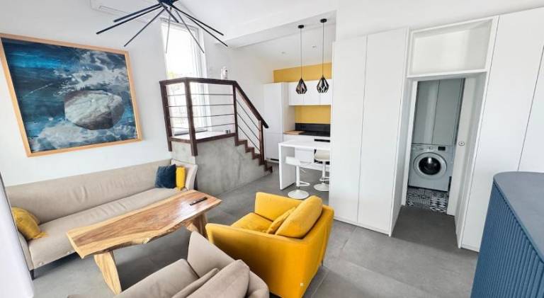 INakaza - Clim, Moderne, Terrasse & Parking in Villeneuve-les-Avignon