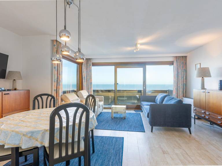 Holiday apartment with patio | Sea view in Middelkerke