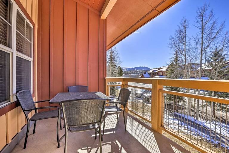 Spacious Fraser Condo  6 Mi to Winter Park! — photo 3