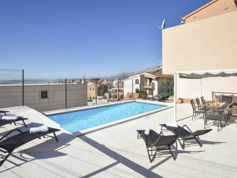 House with private pool, barbeque & patio | Sea view — photo 4