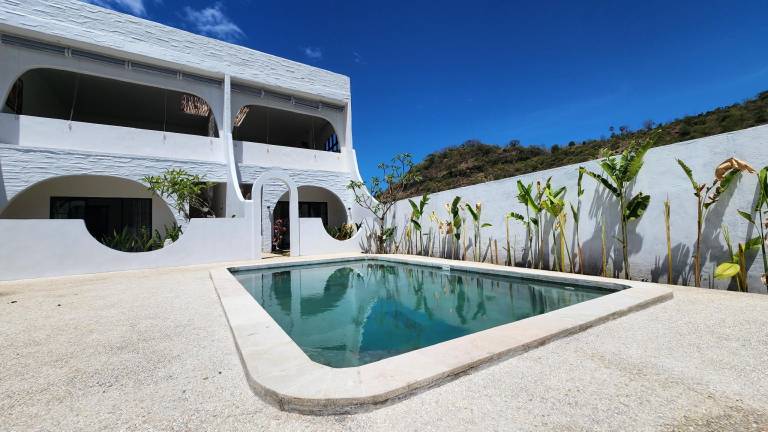 Loft with garden, terrace & pool | Pets are welcome in Karangasem