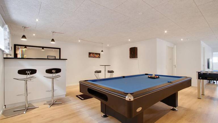 Family-oriented nice vacation home with private pool, yard & terrace | Pets allowed — photo 5