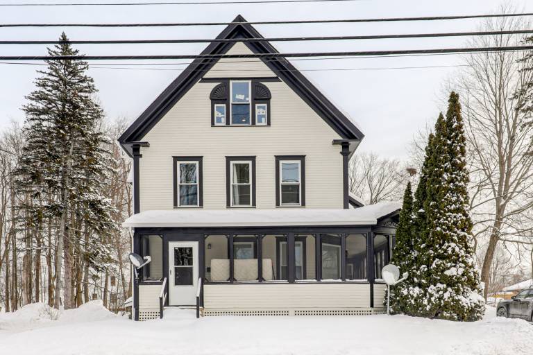 1 Mi to Main Street! Cozy Concord Apartment in Concord, NH