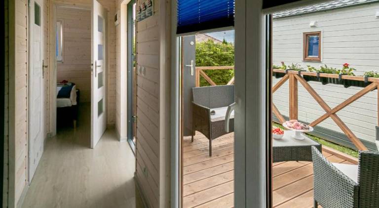 Lodge with yard, patio & grill — photo 3