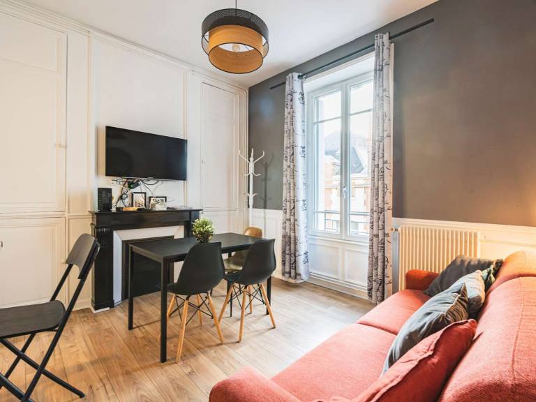Apartment with 2 rooms for 6 persons — photo 3
