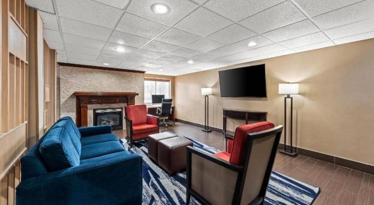 Comfort Inn & Suites Fairborn near Wright Patterson AFB — photo 5