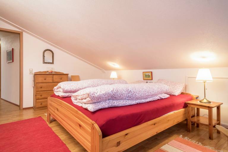 Rental apartment with terrace & yard | City view | Good for workation in Ravensburg