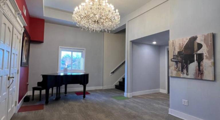 Chateau Suites — photo 3