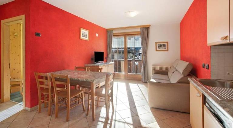 Rental apartment with barbeque, terrace & yard — photo 2