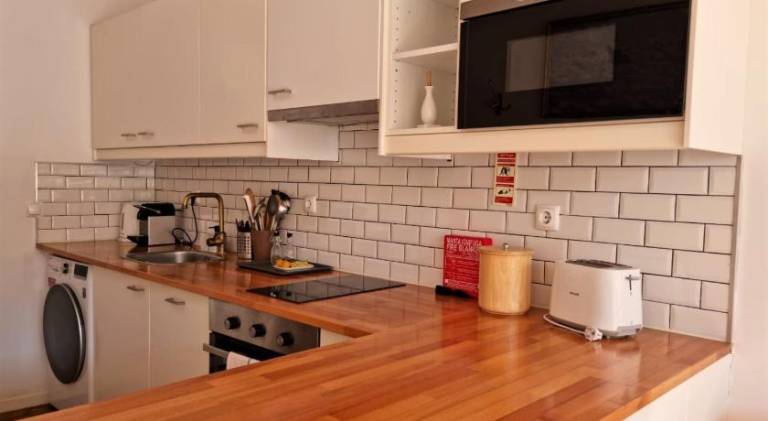 Holiday apartment with patio & heated pool — photo 3