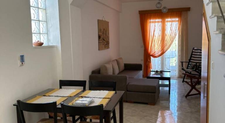 Apartment with garden & terrace — photo 3