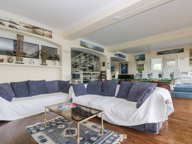 Cottage with sauna, terrace & pool | Beach view — photo 4