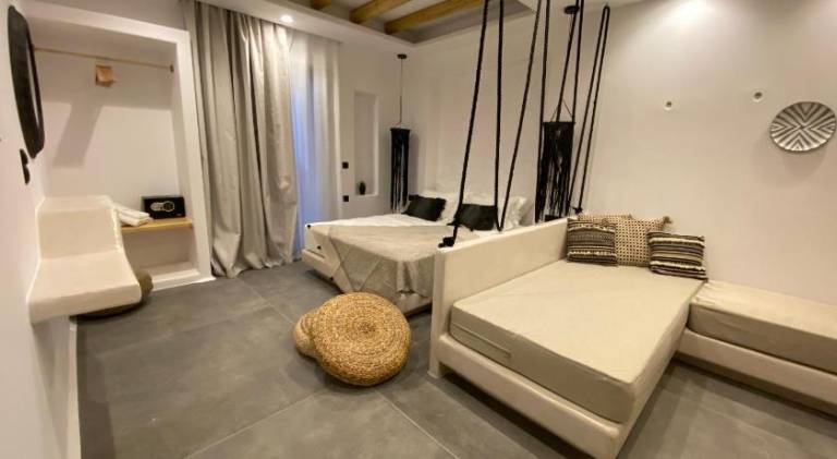 Serviced apartment with patio & pool | Dogs allowed — photo 3