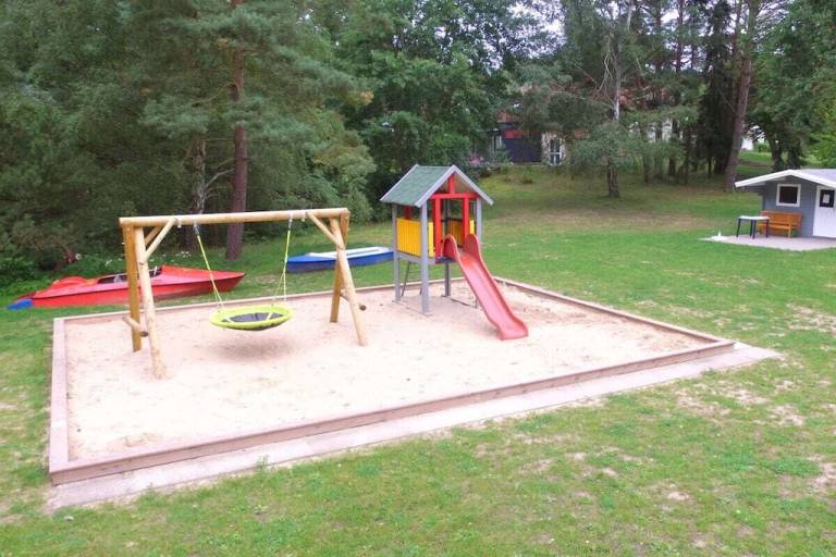 House with patio, grill & yard | Pet-friendly in Plau am See