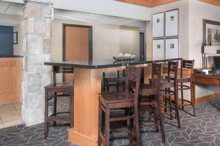 AmericInn by Wyndham Fort Dodge — photo 5