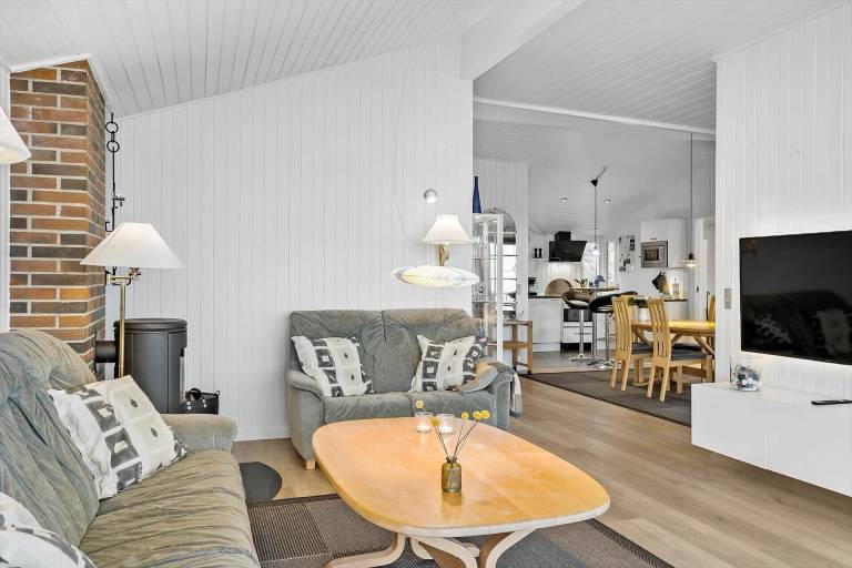 Fully equipped big vacation home with patio, grill & sauna | Sea view | Close to the beach | Dogs allowed — photo 3