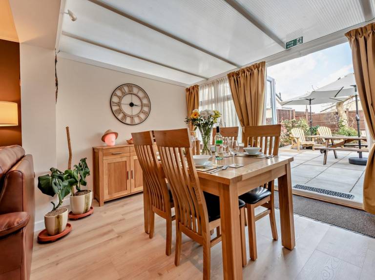 House with garden & grill — photo 4