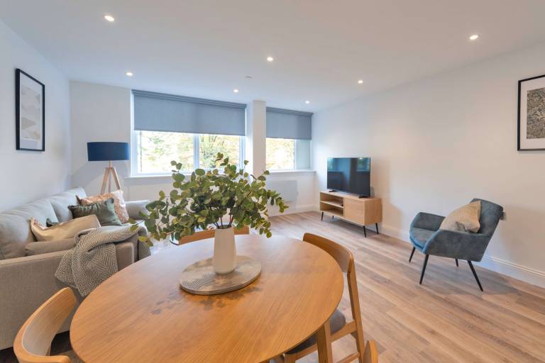 2BR Apt Workspace & Play at TrinityPoint Gravesend