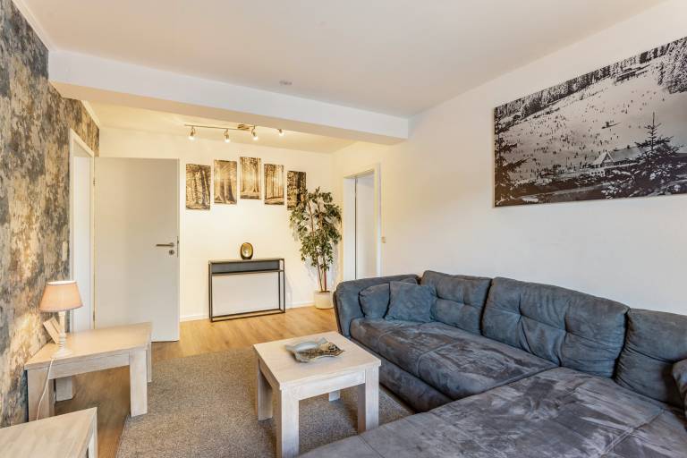 Apartment with BBQ & patio — photo 4