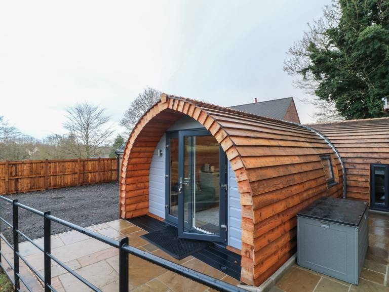 Cottage with garden & jacuzzi — photo 2