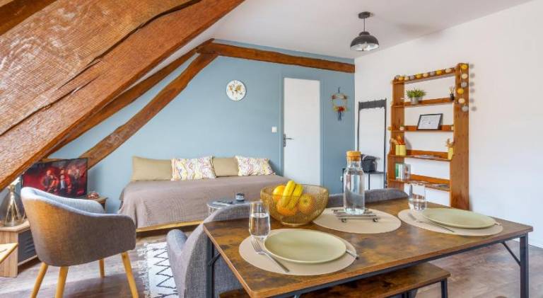 Rental apartment with 1 room for 4 persons in Compiègne